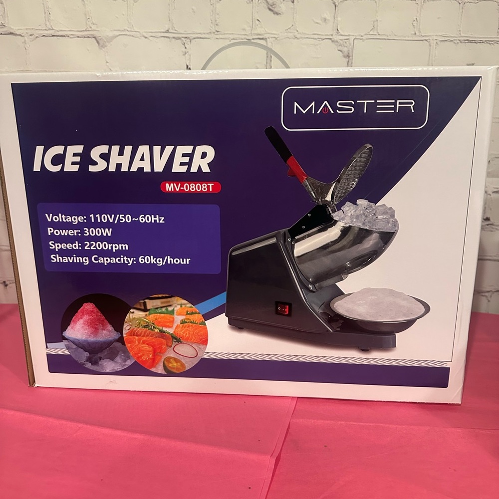 Masters Ice Shaver - Black and Silver